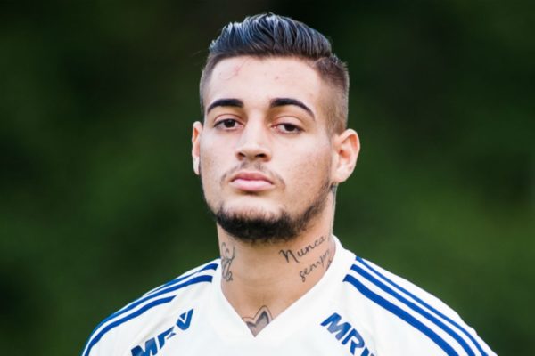 É DESTAQUE NO BRASILEIRÃO E INTERESSA AO FC PORTO (VÍDEO)