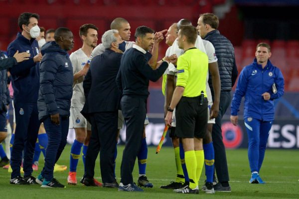 CHELSEA NEGA ACUSAÇÕES E ATACA FC PORTO