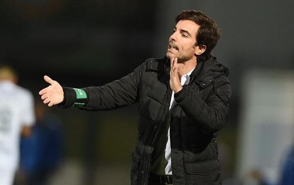 Mário Silva a um (pequeno) passo de treinar o Santa Clara
