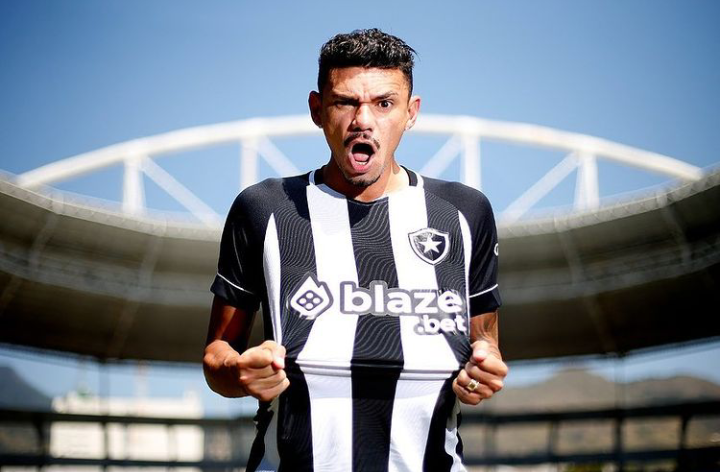 Tiquinho no Botafogo