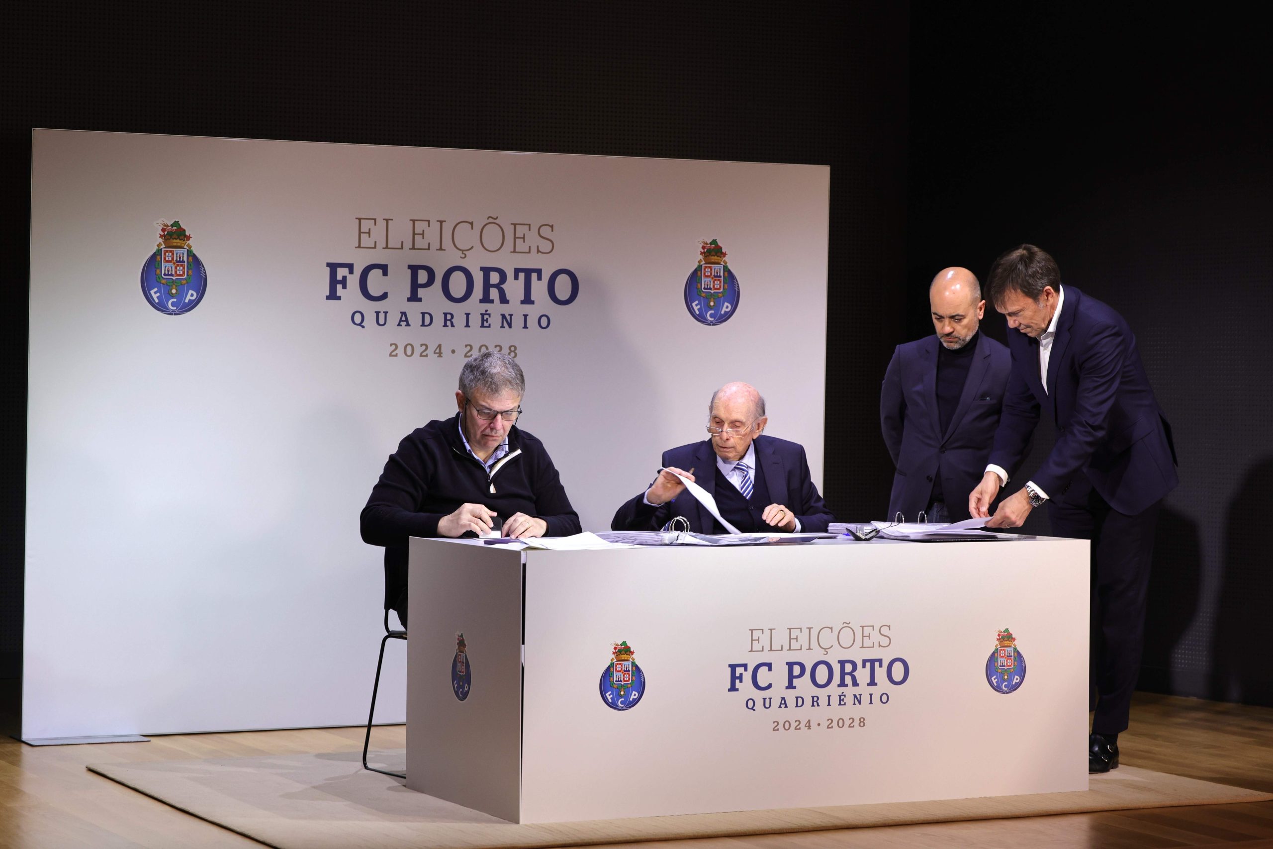 FC Porto lançou as condições para os adeptos votarem nas eleições Portistas Oficial