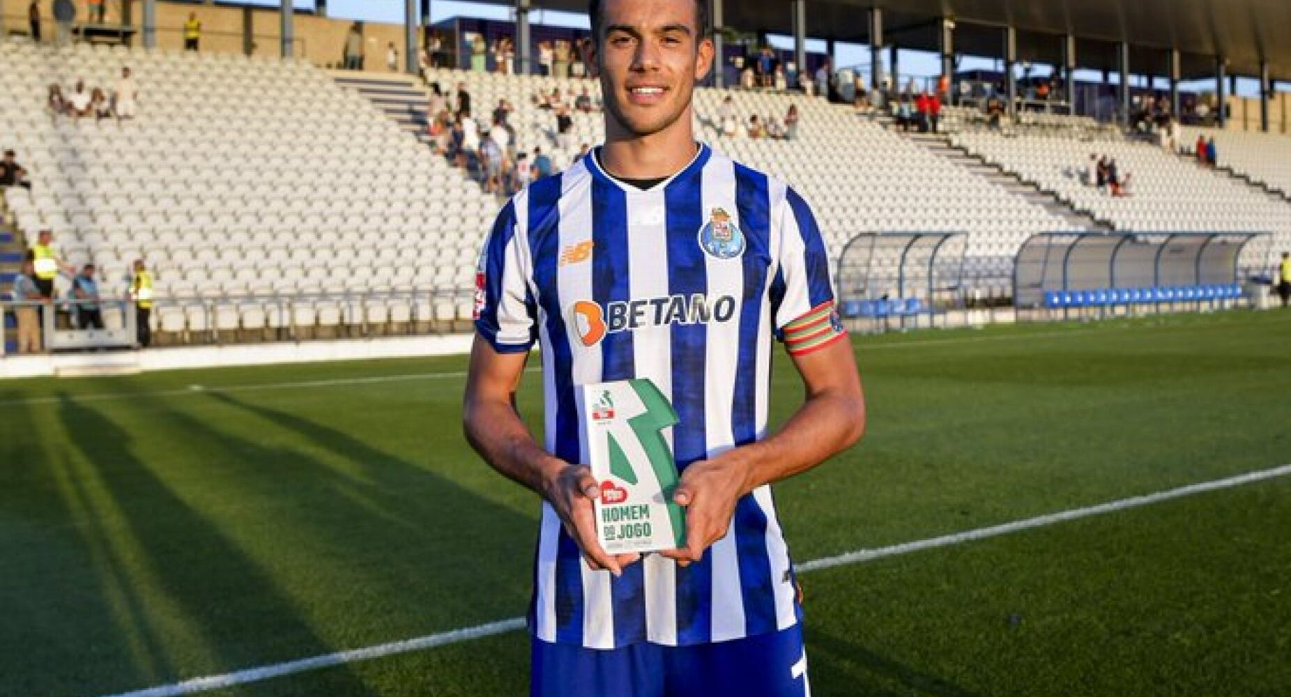 Gabriel Brás “promovido” à equipa principal do FC Porto