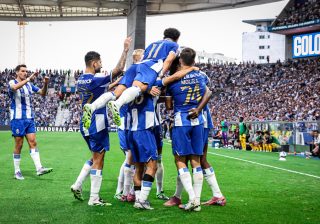Reforço a caminho? FC Porto tenta garantir craque de 18 anos