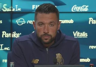 Apesar da vitória, Farioli ATACA arbitragem