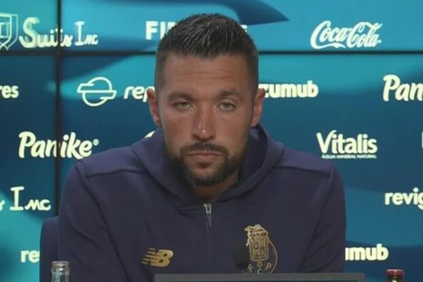 Apesar da vitória, Farioli ATACA arbitragem